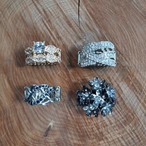 Bundle of 4 Rings with Stretch Bands Silver & Gold‎ Tone with Rhinestones